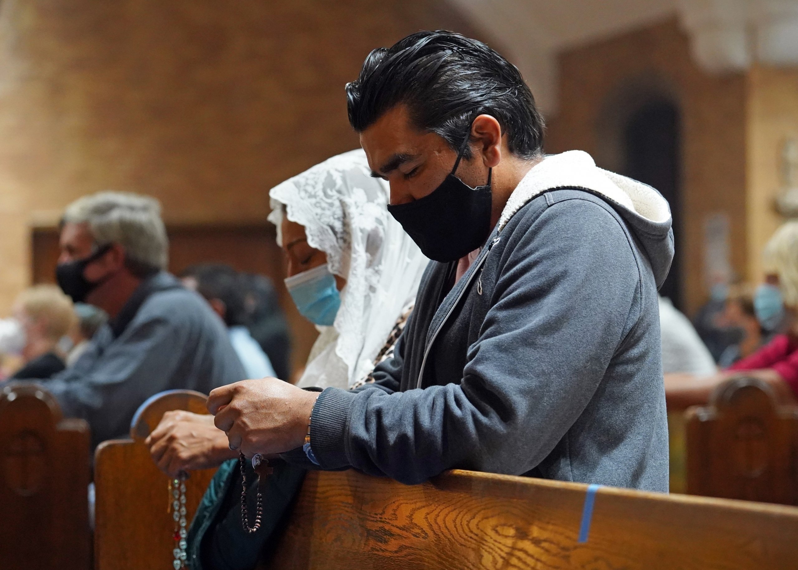 Bishops say ‘Rosary for America’ Oct. 7 imperative for a country in crisis